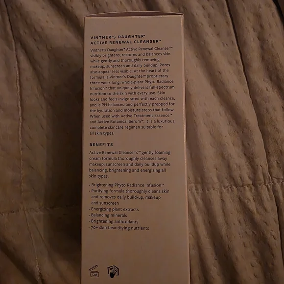 Vintner's Daughter Active Renewal Cleanser - Picture 4 of 5